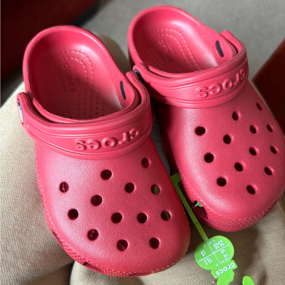 Crocs pepper red slip on kids